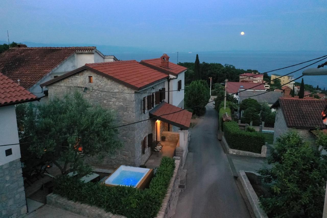 Villa Fani With Jacuzzi Ičići Eksteriør billede